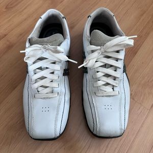 Skechers men’s shoe